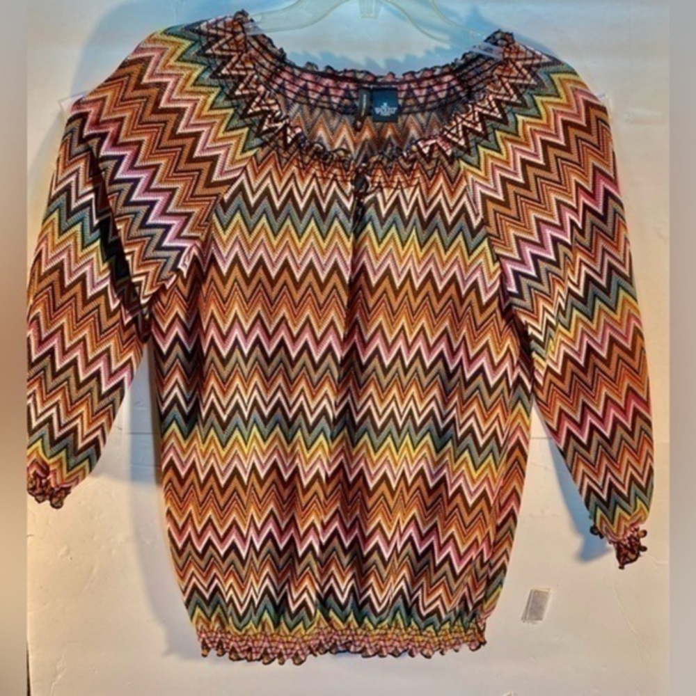 NEW DIRECTIONS MULTICOLORED SWEATER SIZE MEDIUM